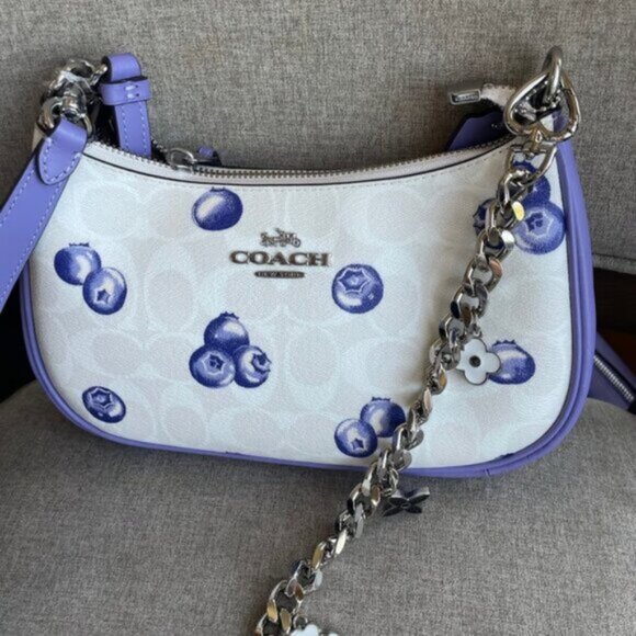 NWT Coach Teri Shoulder Bag In Signature Canvas With Blueberry Print - Picture 4 of 6